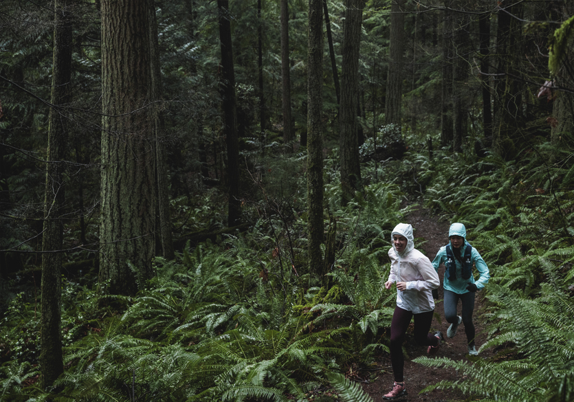 Courir sous la pluie : 5 conseils indispensables